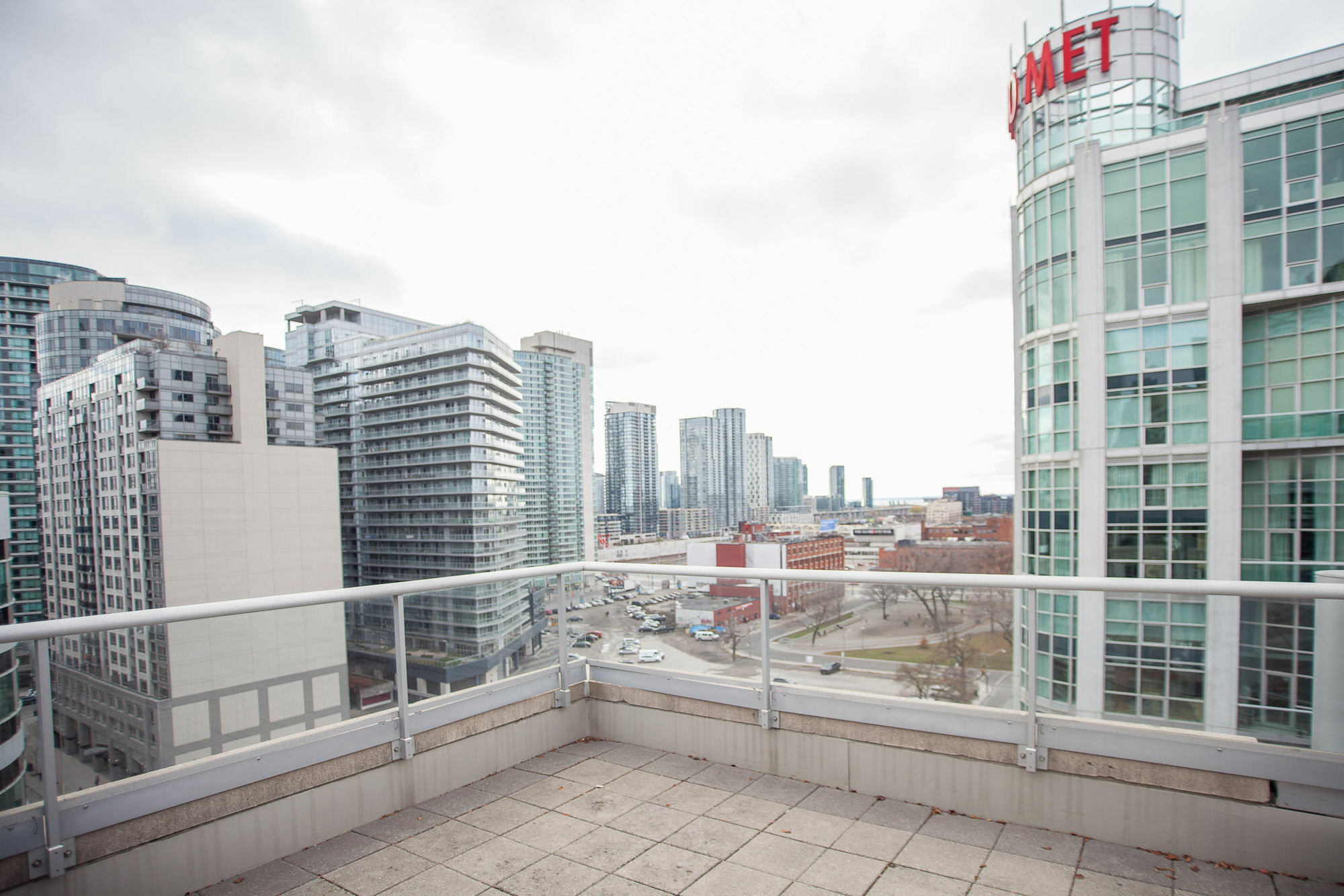 Red Maple Suites - Icon Toronto Exterior photo